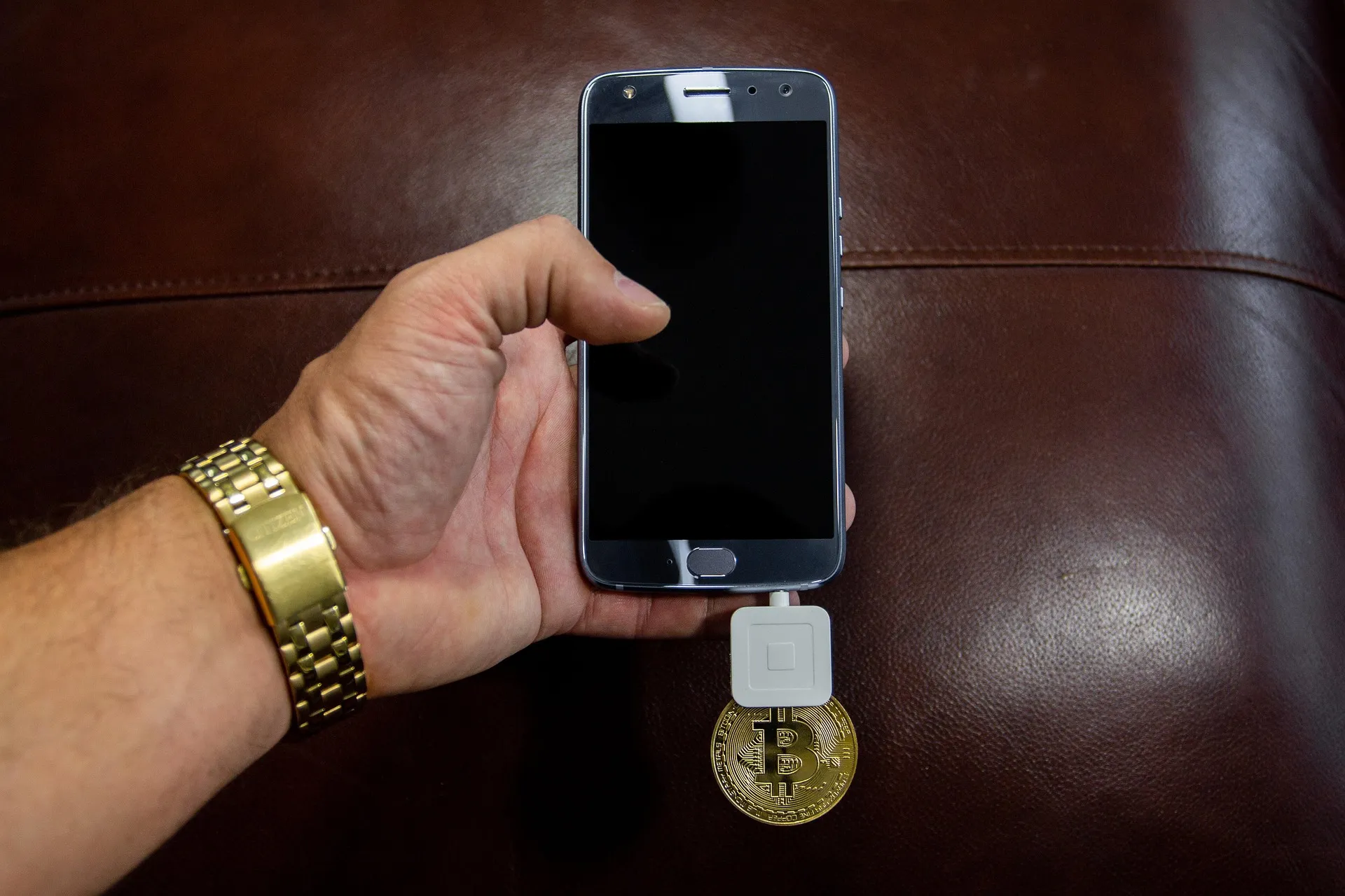 Pagesë me Bitcoin përmes telefonit